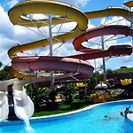 Suite No Golden Dolphin Grand Hotel - 3 Pessoas